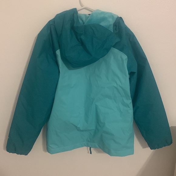 Brand new northface rainjacket/ windbreaker - Picture 3 of 3